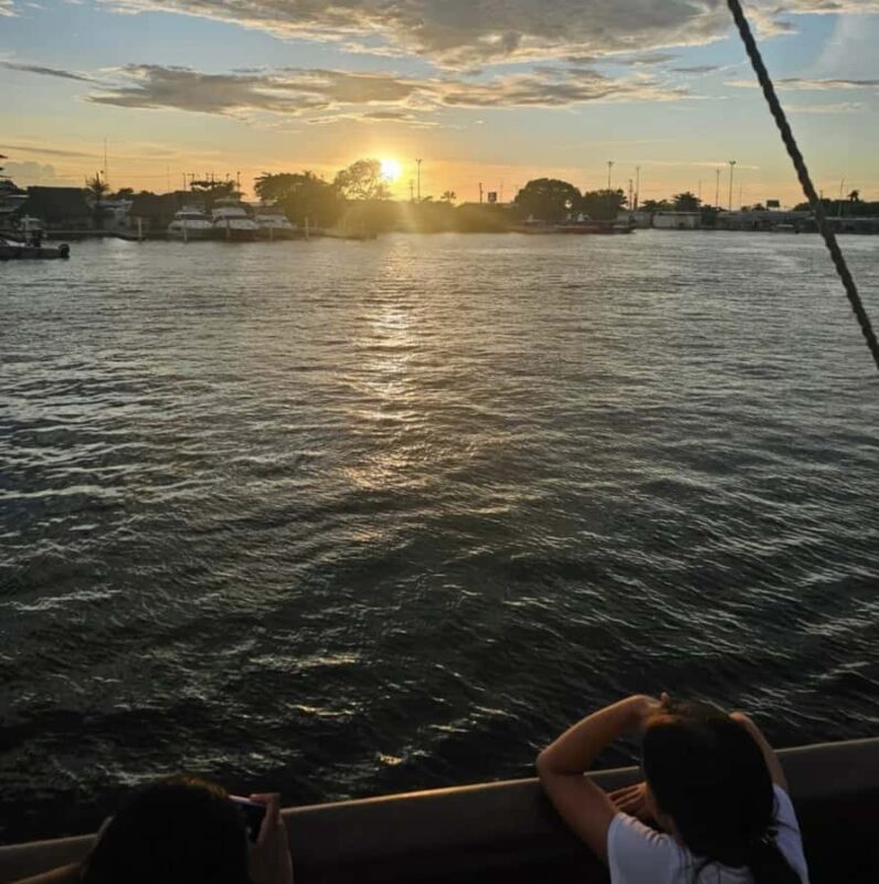 Sunset over Cartagena Bay on the Phantom Boat - FAQ
