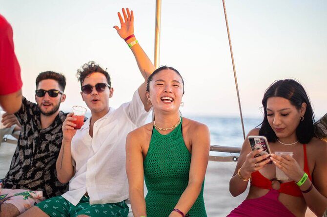 Sunset Party Cruise in Los Cabos - Sunset Party Cruise in Los Cabos: A Thrilling Evening on the Sea
