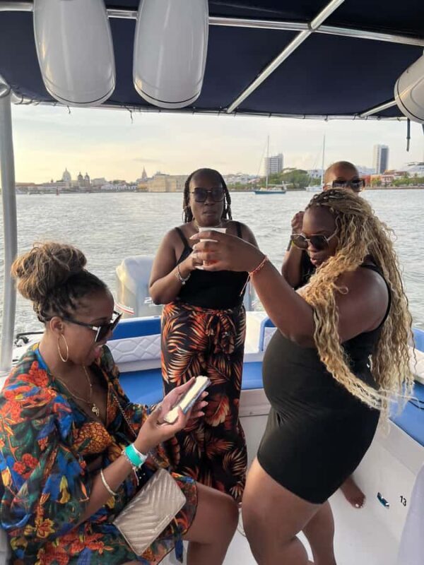 Sunset Party open bar on the bay while sharing with locals - Value and Practicalities