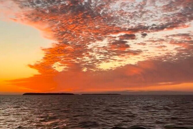 Sunset Powerboat Cruise - Sunset Powerboat Cruise: A Truly Scenic Way to End the Day in Key West