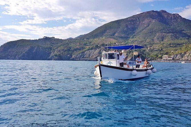 Sunset private boat tour of Cinque Terre with traditional ligurian gozzo - Discover the Charm of a Sunset Private Boat Tour in Cinque Terre