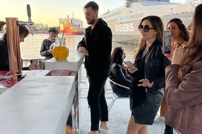 Sunset Río de la Plata & Open Bar - FAQ