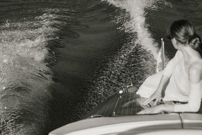 Sunset Riva Super Ariston - Sunset Riva Super Ariston: A Luxurious Sunset Cruise on Lake Maggiore