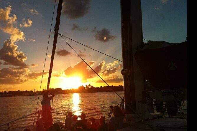 Sunset Sail in Miami: Complimentary Champagne Toast - A Closer Look at the Miami Sunset Catamaran Cruise