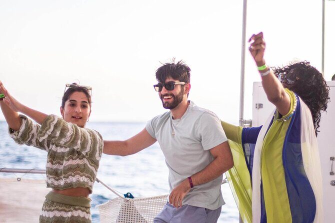 Sunset Sail Party Cruise on the Pez Gato - Final Thoughts: Is the Sunset Sail Party Cruise for You?