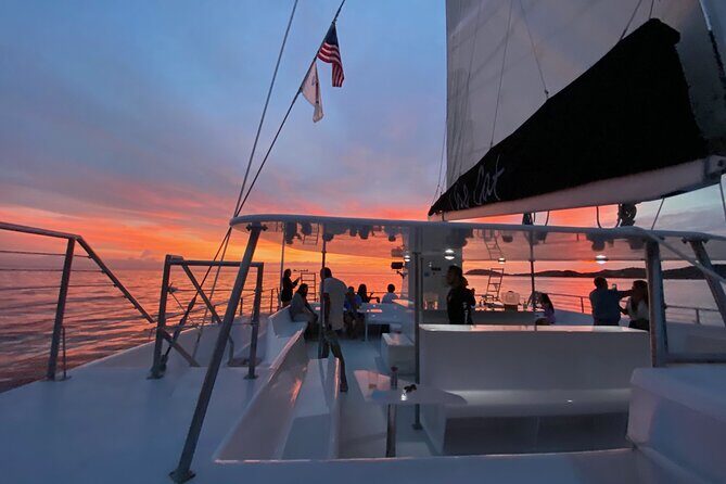 Sunset Sail with Cocktails and Appetizers - A Relaxed Cruise with Spectacular Views and Good Vibes