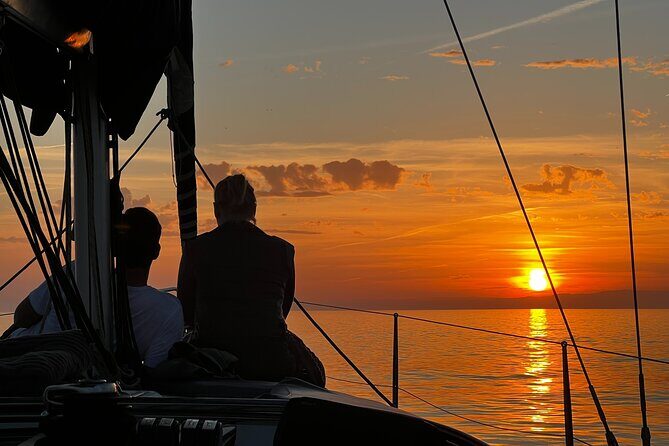Sunset Sailing along the Marbella coast from Puerto Banus - Sunset Sailing along the Marbella coast from Puerto Banus