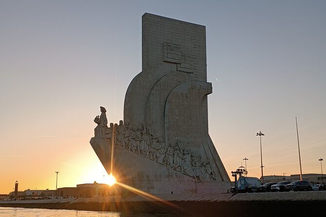Sunset sailing boat trip in Lisbon with snacks - FAQ