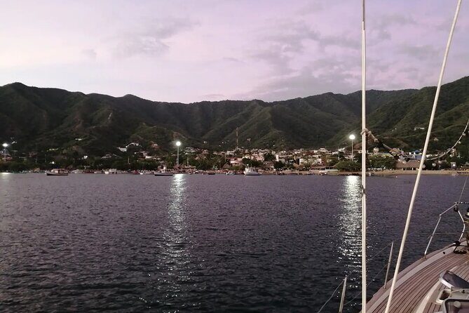 Sunset Sailing Santa Marta Bay - A closer look at the Sunset Sailing Santa Marta Bay Tour
