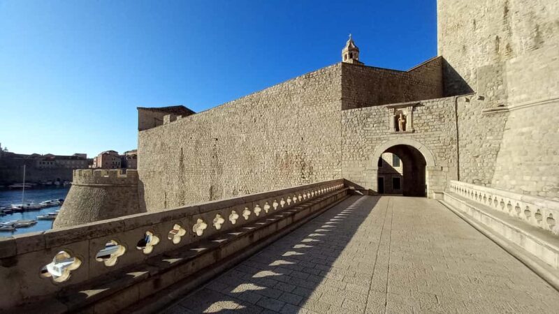 Sunset Wall Walk: 75-Minute Guided Tour & Free Exploration - Pricing and Value