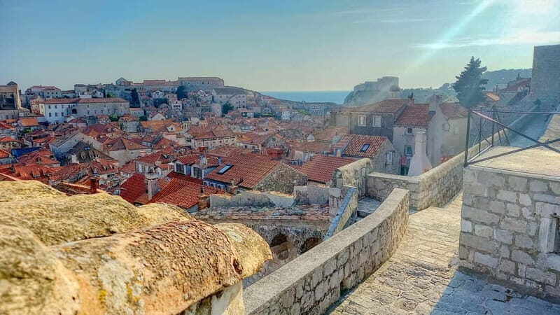 Sunset Wall Walk: 75-Minute Guided Tour & Free Exploration - The Sum Up