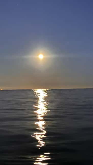 Sunset+paddle surf with music+fotos&videos Barceloneta+snack - Why This Paddle Surf Experience Counts