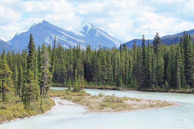 Sunwapta Challenge Whitewater Rafting: Class III Rapids - The Logistics and Group Size