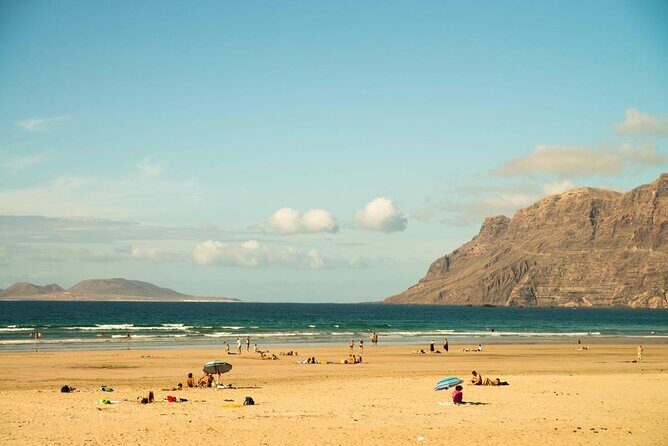 Surf Lesson for Beginners in Famara: Introduction in Surfing - Intro: Surfing in Lanzarote — More Than Just Waves