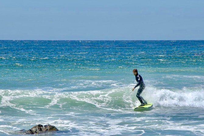 Surf Lessons - Malibu Surf Lessons: Catch Waves with Confidence
