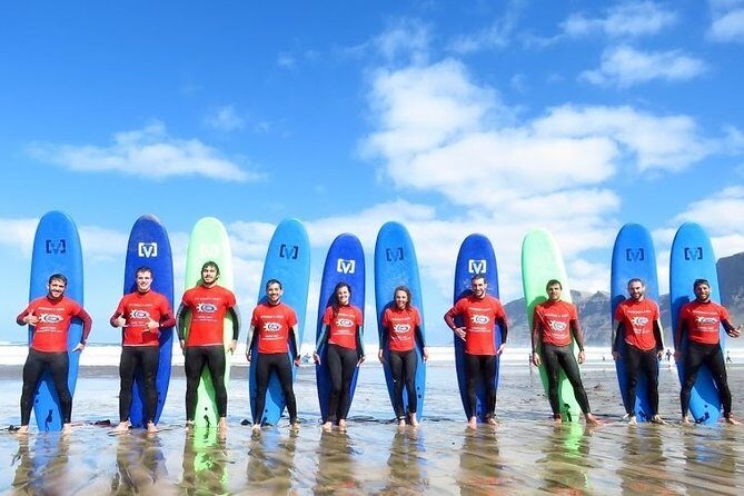 Surf lessons in Famara 9:15-14:30h (4 hours of class) - The Value of All-Inclusive Packages