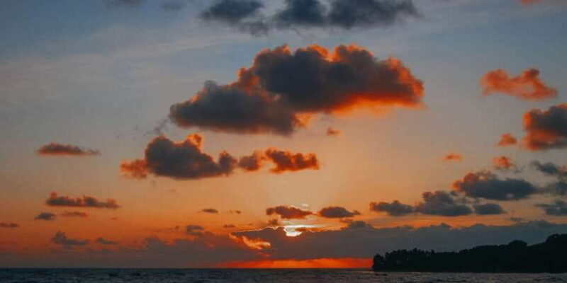 Surfing in Unawatuna - Who Should Consider This Experience?