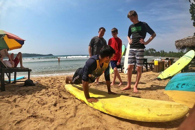 Surfing Lessons at Unawatuna - Beginner Surf Lessons at Unawatuna: A Balanced Look for New Wave Riders
