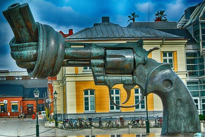 Surprise Walk of Malmö with a Local - Who Should Consider This Tour