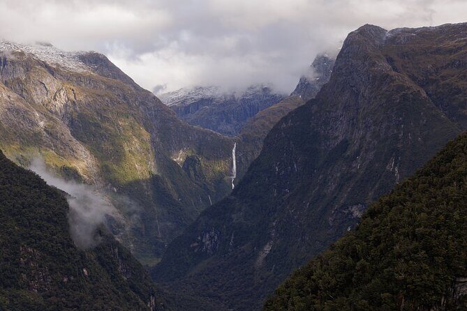 Sutherland Falls Helicopter Scenic Flight from Milford Sound - Frequently Asked Questions