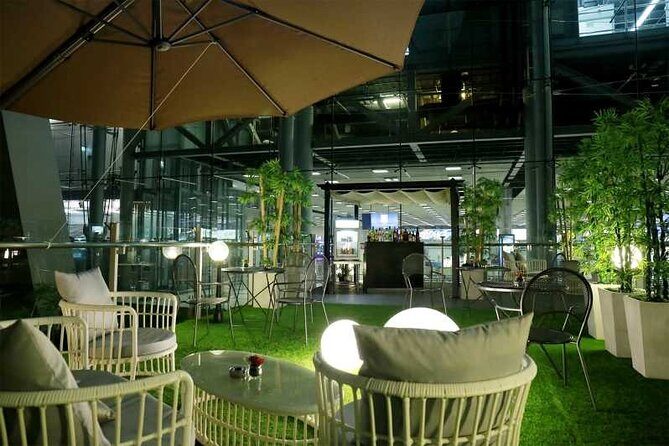 Suvarnabhumi Airport 2-Hour Miracle Lounge Access - Key Points