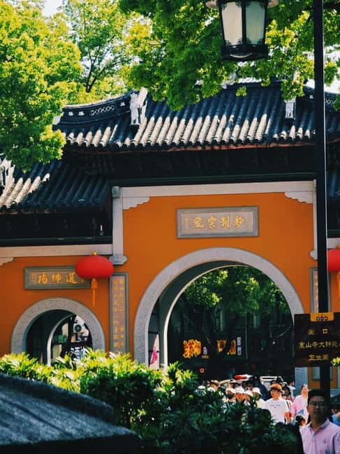 Suzhou: 2-Day Guided Tour with Hotel & Breakfast - Key Points