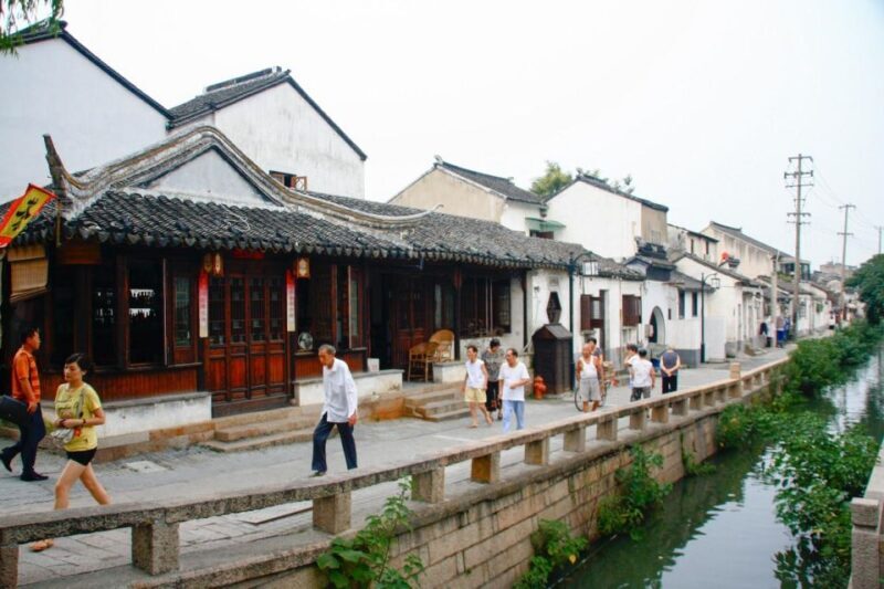 Suzhou: Gardens and Tongli or Zhouzhuang Water Town - FAQ