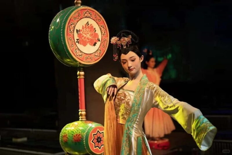 Suzhou: Royal Banquet Experience with Show - Who Will Love This Experience?