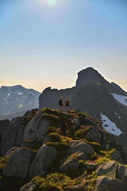 Svolvær: Guided Hike with Snacks - Svolvær: Guided Hike with Snacks – A Genuine Arctic Adventure