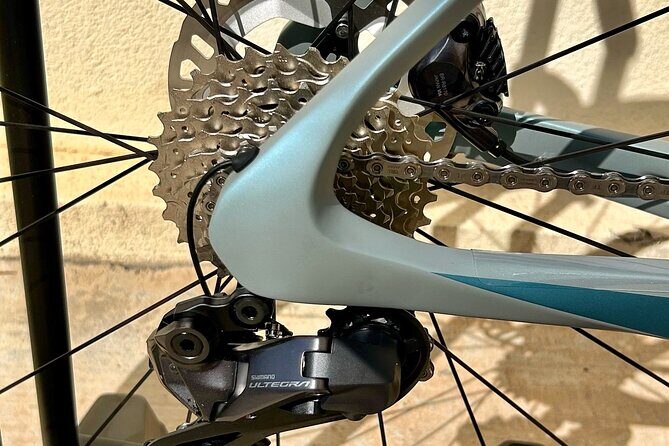 SwiftCarbon Racevox, Ultegra di2 plus DT Swiss wheel set - A Deep Dive Into the Mallorca Bike Experience