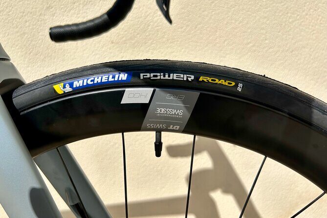 SwiftCarbon Racevox, Ultegra di2 plus DT Swiss wheel set - Who Should Consider This Experience?
