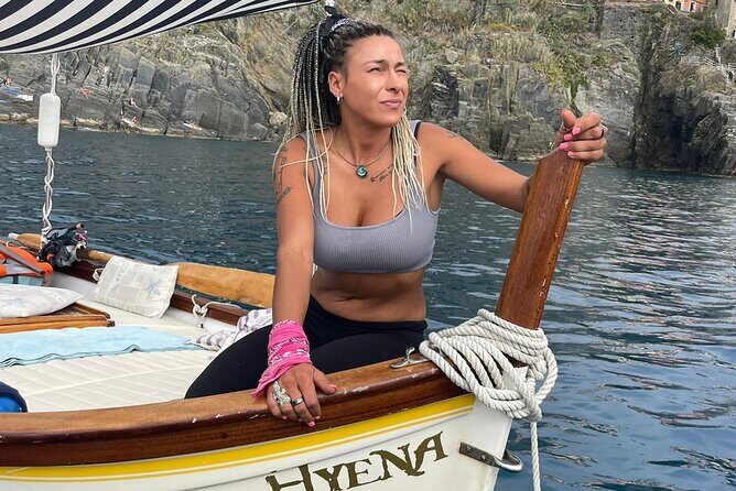 Swim&Enjoy 5 terre on the PINK Hyena with Captain Jenny! - FAQ