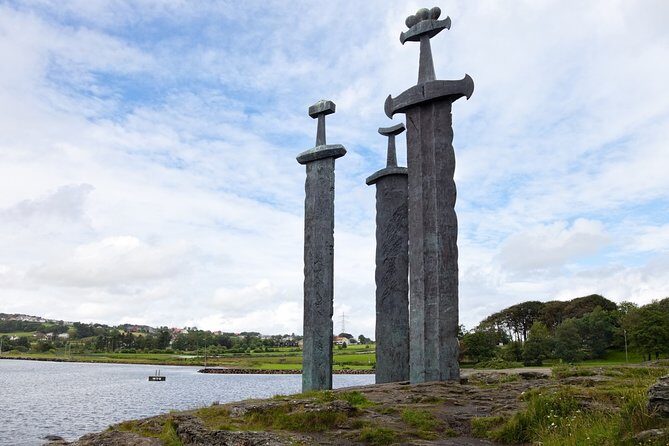 Swords in Rock monument and Stavanger highlights private tour - Who Will Benefit Most from This Tour?