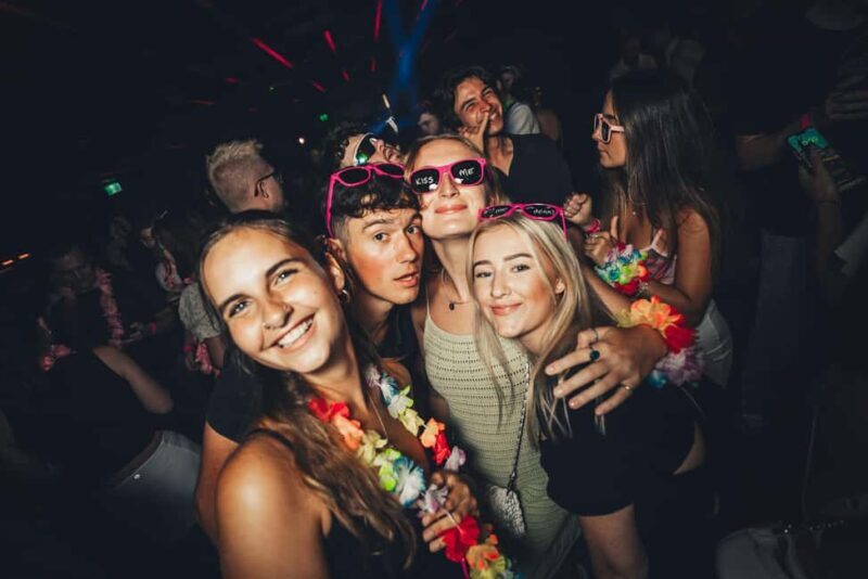 Sydney: Big Night Out Pub Crawl with Local Party Hosts - Discover Sydney’s Nightlife on a Guided Pub Crawl