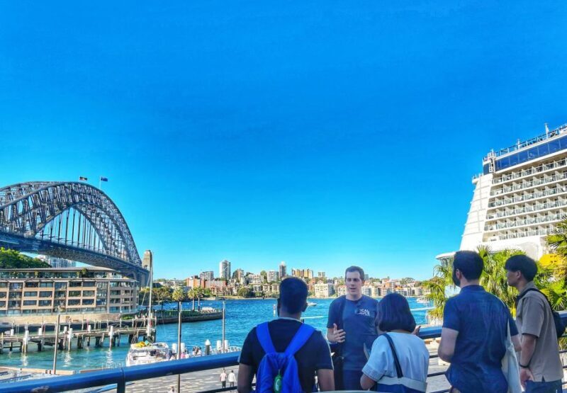Sydney: City & The Rocks 3.5-Hour Walking Tour with a Drink - Key Points