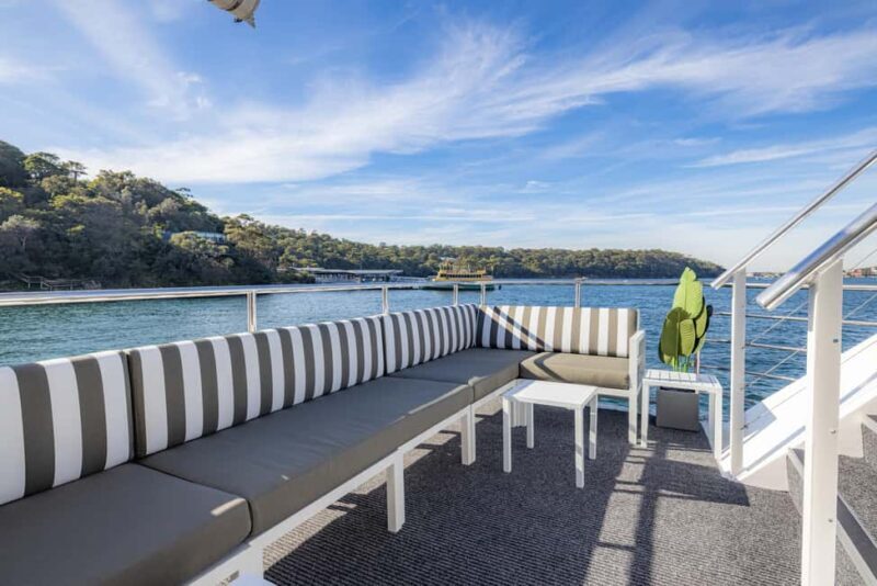 Sydney: Elvis Tribute Show Harbour Cruise with Buffet - What Makes It Special