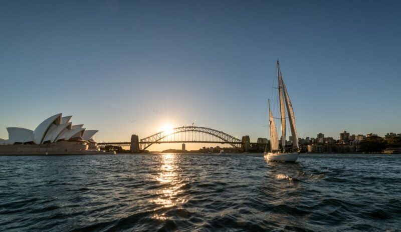 Sydney: Exclusive Sydney Harbour Cruise on a Classic Yacht - Key Points