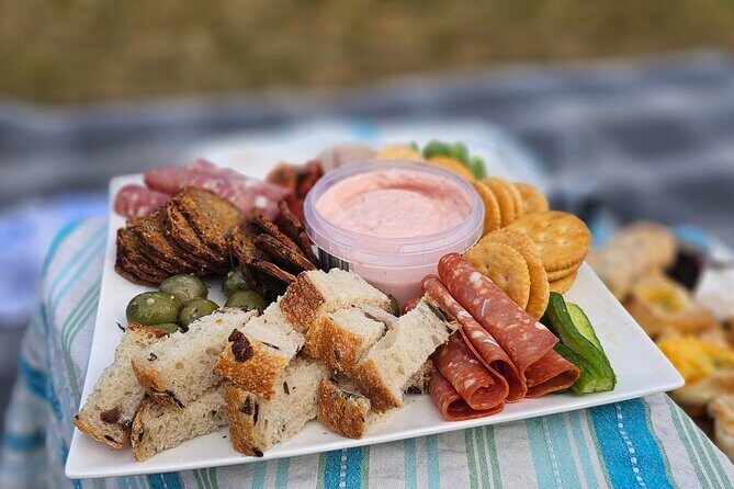 Sydney Guided Horse Ride Picnic - Sydney Guided Horse Ride Picnic: An Unforgettable Blend of Scenery, Equine Fun, and Gourmet Delights