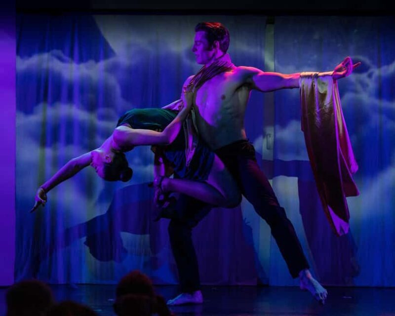 Sydney Harbour: Cabaret Cruise with 3-Course Dinner - FAQs