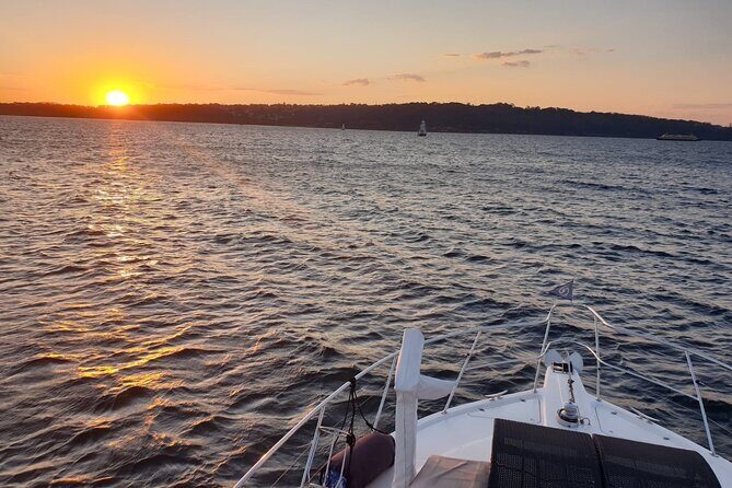 Sydney Harbour Discovery Dinner Cruise Scenic Sights and Buffet - Authentic Perspectives from Travelers