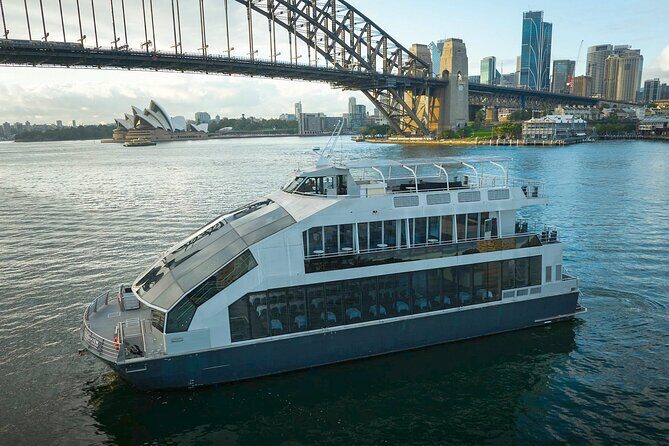 Sydney Harbour Glass Boat Lunch Cruise with Buffet - The Views and Photo Opportunities