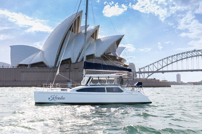 Sydney Harbour Highlights & Aussie Bites Catamaran Cruise - Key Points