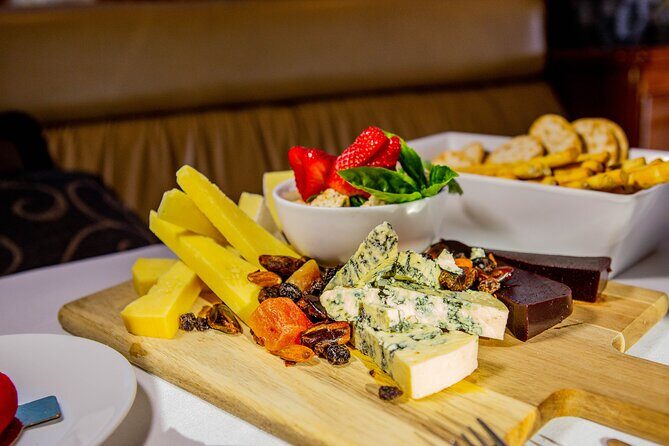 Sydney Harbour Side Restaurant Dinner and Twilight Cruise - FAQ