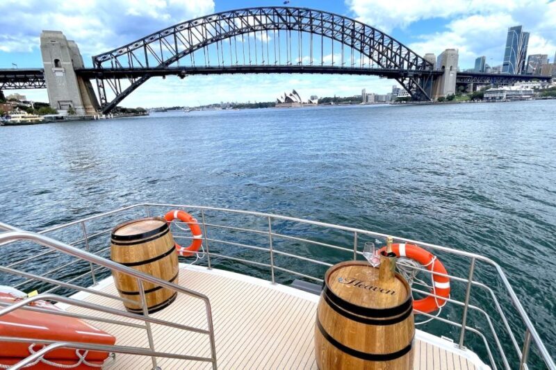 Sydney: Intimate Vivid Harbour Cruise with Canapes - FAQ