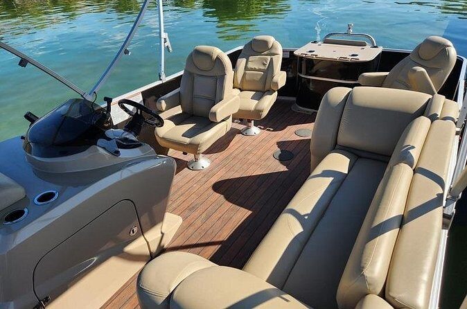 Sylvan Mirage 8522 PartyFish Pontoon Boat Rental - Who Will Love This Experience?