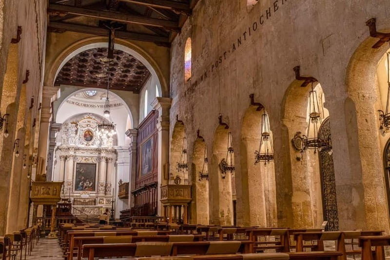Syracuse: Cathedral entrance ticket with VR viewer experience - A Detailed Look at the Syracuse Cathedral with VR Experience