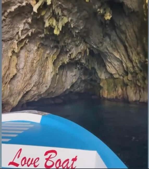 Syracuse: Magical Tour around the island of Ortigia and sea caves - A Closer Look at the Tour Experience