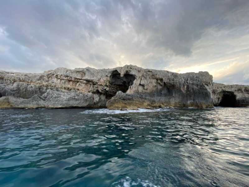 Syracuse:Boat tour Ortigia,Pillirina and seacaves - FAQ