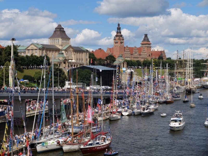 Szczecin: Old Town Highlights Private Walking Tour - Frequently Asked Questions