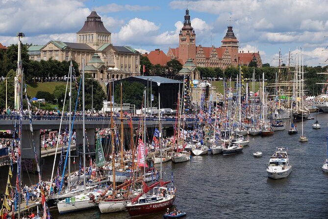 Szczecin Private Walking Tour with a Professional Guide - Key Points